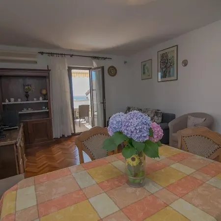 Apartment With A Parking Space Losinj, Losinj - 21195 *