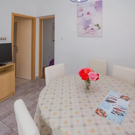 Apartment With A Parking Space Losinj, Losinj - 21195 *