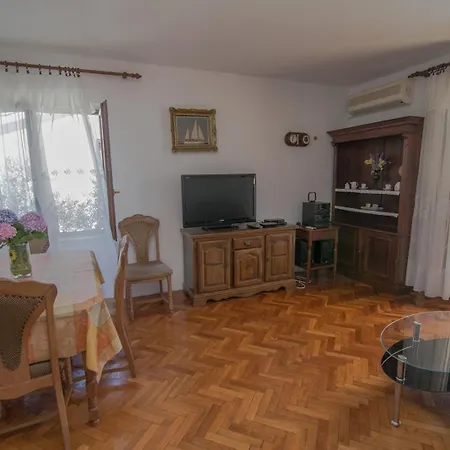 Apartment With A Parking Space Losinj, Losinj - 21195 *